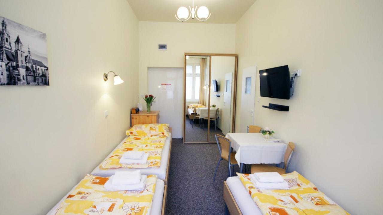 Piast Hotele Studenckie Cracovia Esterno foto