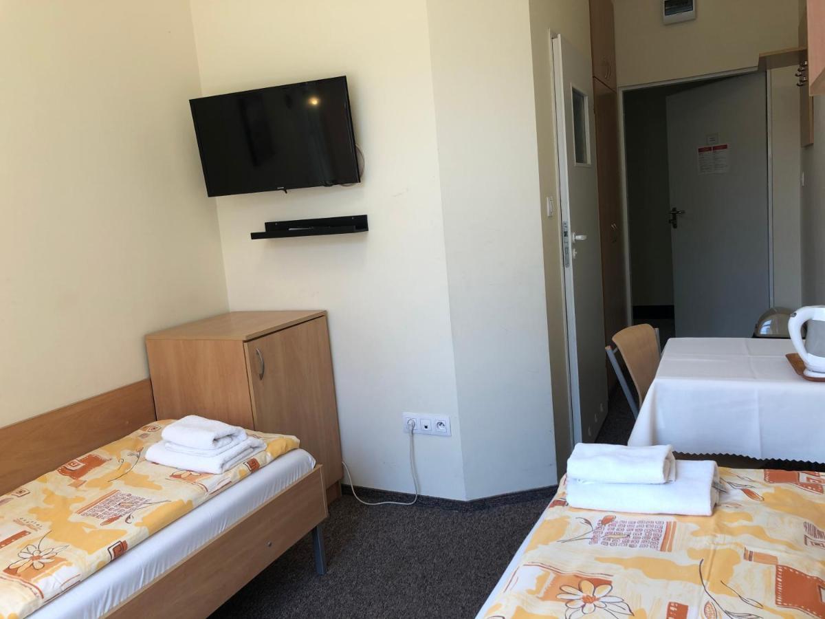 Piast Hotele Studenckie Cracovia Esterno foto