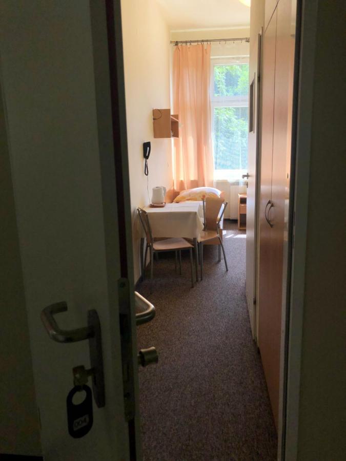 Piast Hotele Studenckie Cracovia Esterno foto