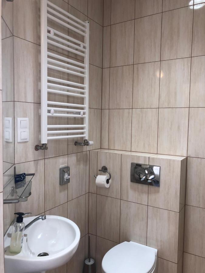Piast Hotele Studenckie Cracovia Esterno foto
